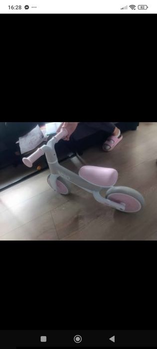 Rowerek biegowy dla dziewczynki