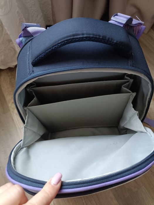 Продам шкільний портфель!