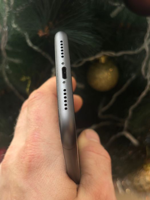 Продам iPhone 11  64 gb