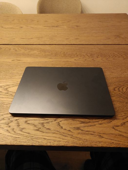 MacBook Air M3 512 midnight