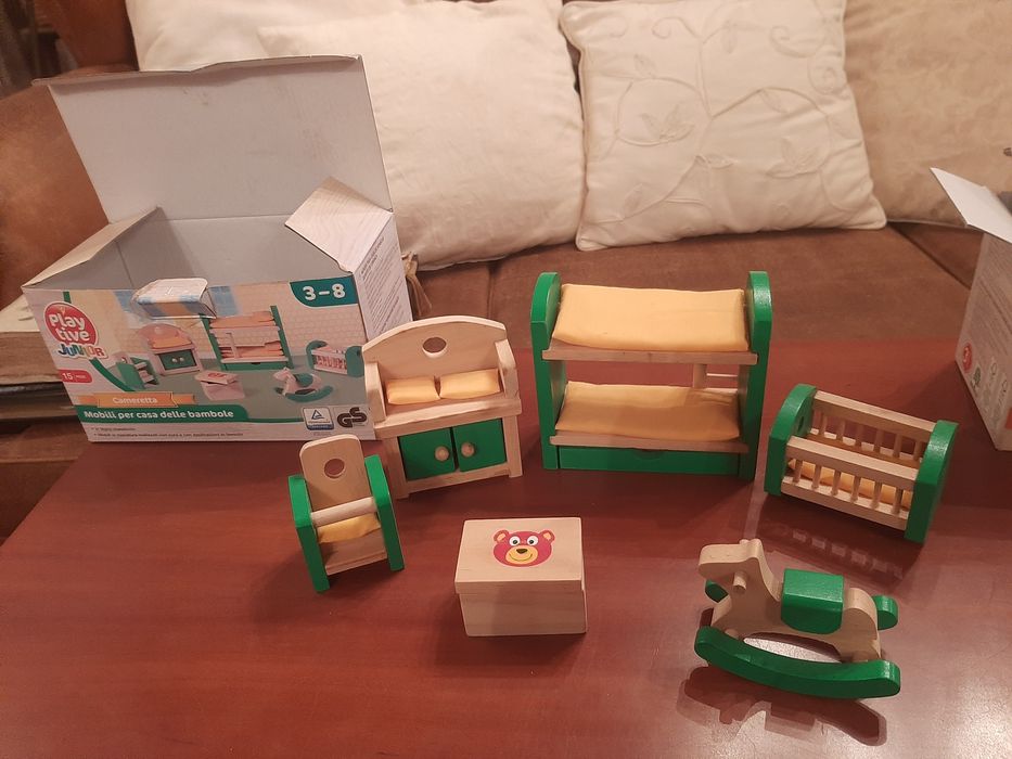 6-Compartment Complete House Set with Family