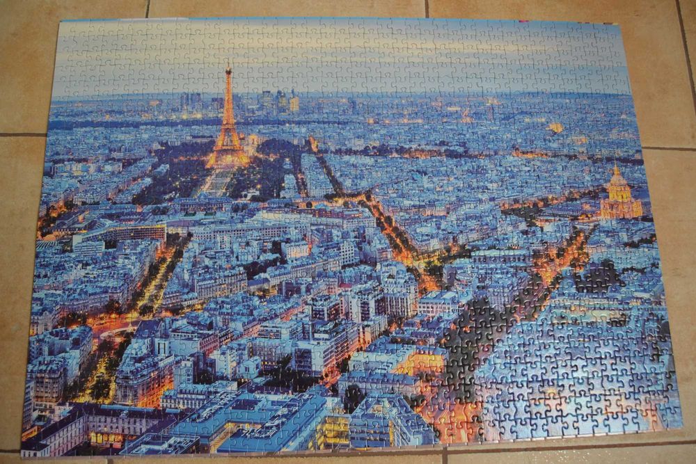 Vários puzzles 1000pcs montados