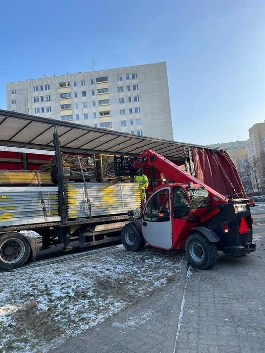 Usługi ładowarką teleskopową/Usługi specjalistyczne/Wynajem ładowarek