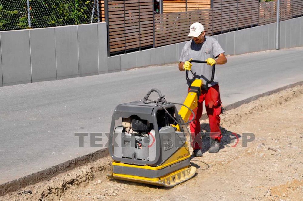 Реверсивна віброплита Wacker Neuson DPU6555Heh
