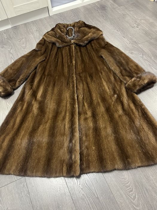 Продається натуральна норкова шуба