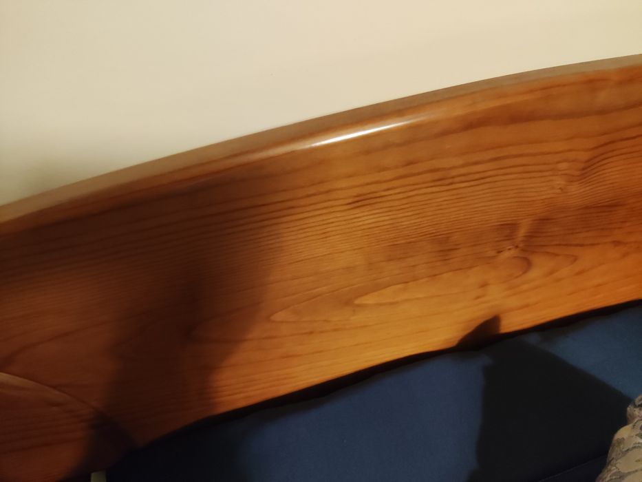 Conjunto cama com estrado + roupeiro + mesas de cabeceira