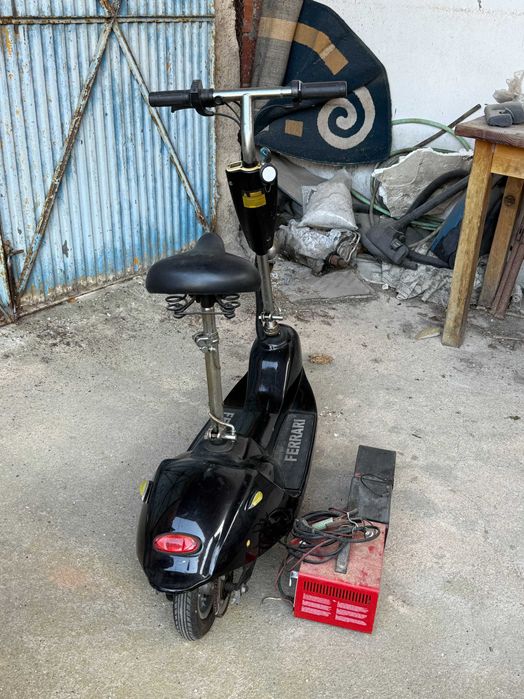 Trotinete a Bateria - FERRARI