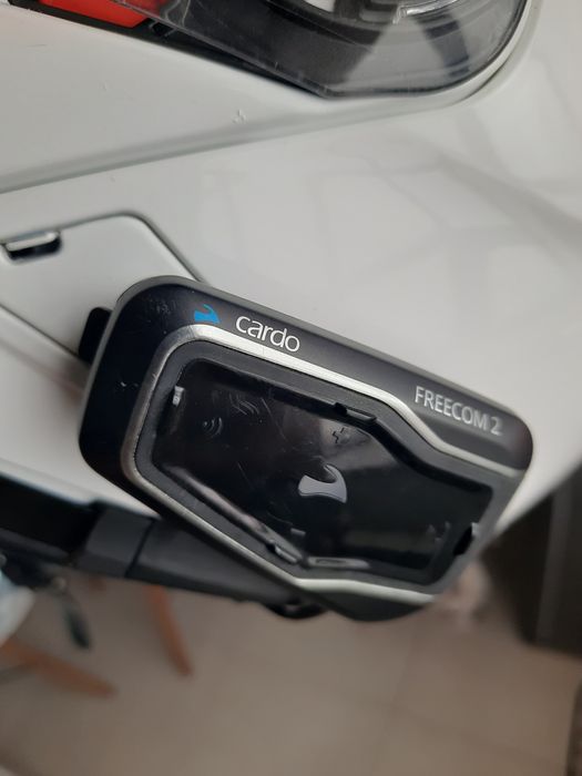 Capacete com intercomunicador