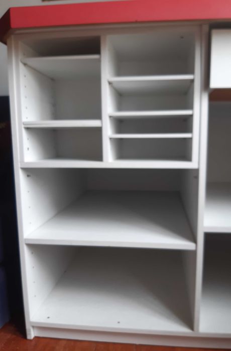 móvel para escritório ou arrumos