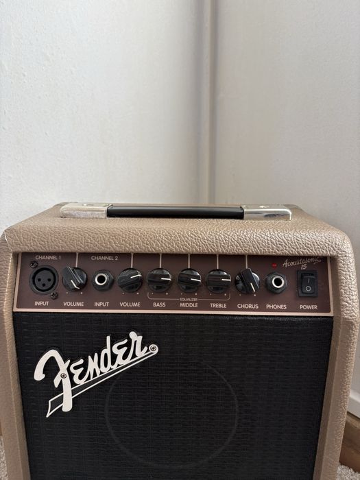 Amplificador Fender Acoustasonic 15