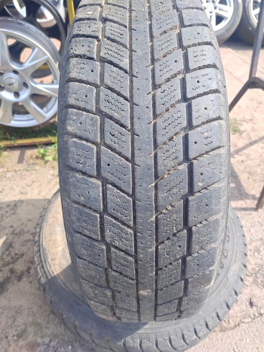 Шины 215/70/15 Kingstar Winter Radial RW 07