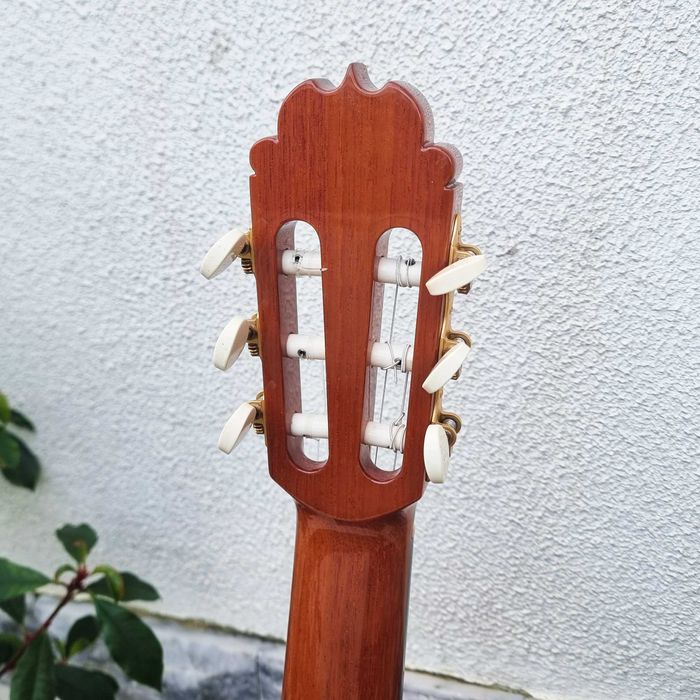 Guitarra Alhambra Luthier Aniversario  - Aceito retomas