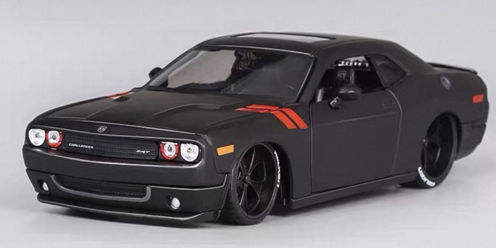 Dodge Challenger acende as luzes miniatura para coleccionadores