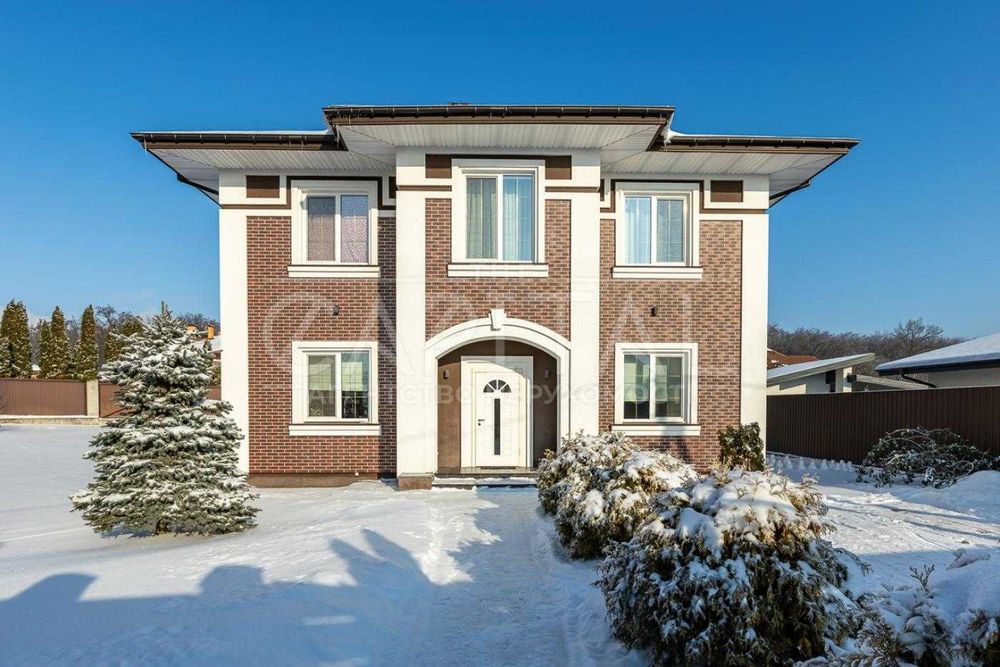 Хотів, Автономнимй будинок з газом і 5 спальнями 10 соток