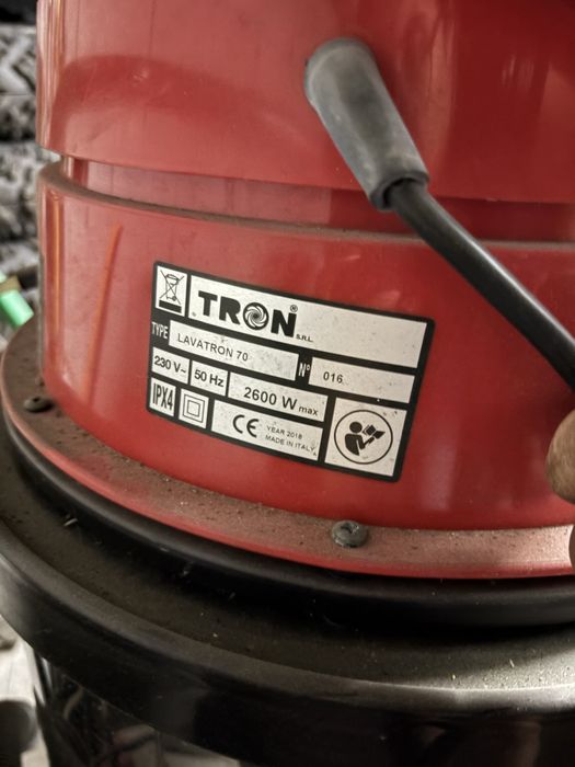 Máquina Profissional Limpeza a detalhe carro / casa Lavatron 70 2600W 2 motores