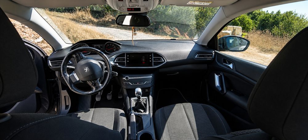 Leia o anúncio Transpasse Peugeot 308 1.5  Diesel Excelente Oportunidade
TTrVendo Peugeot 308 1.5 BlueHDi Diesel