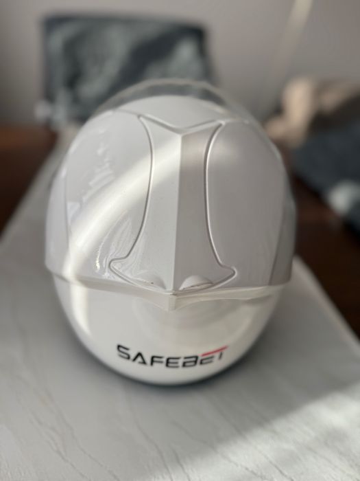 Biały kask Safebet