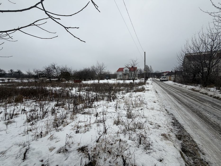 Земельна ділянка під забудову 15с, поруч житлові будинки