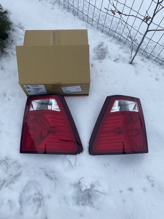 Продам задні фонарі Джип Гранд черокі 2005-2010