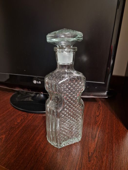 Графін для спиртного