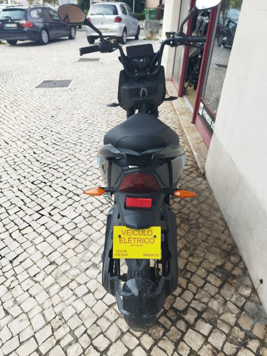 Scooter elétrica para trocar por um PC