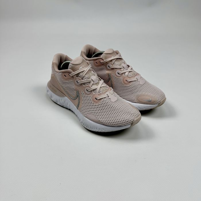 Кросівки Nike Renew Run 2 CU3505-602  39 р 25см