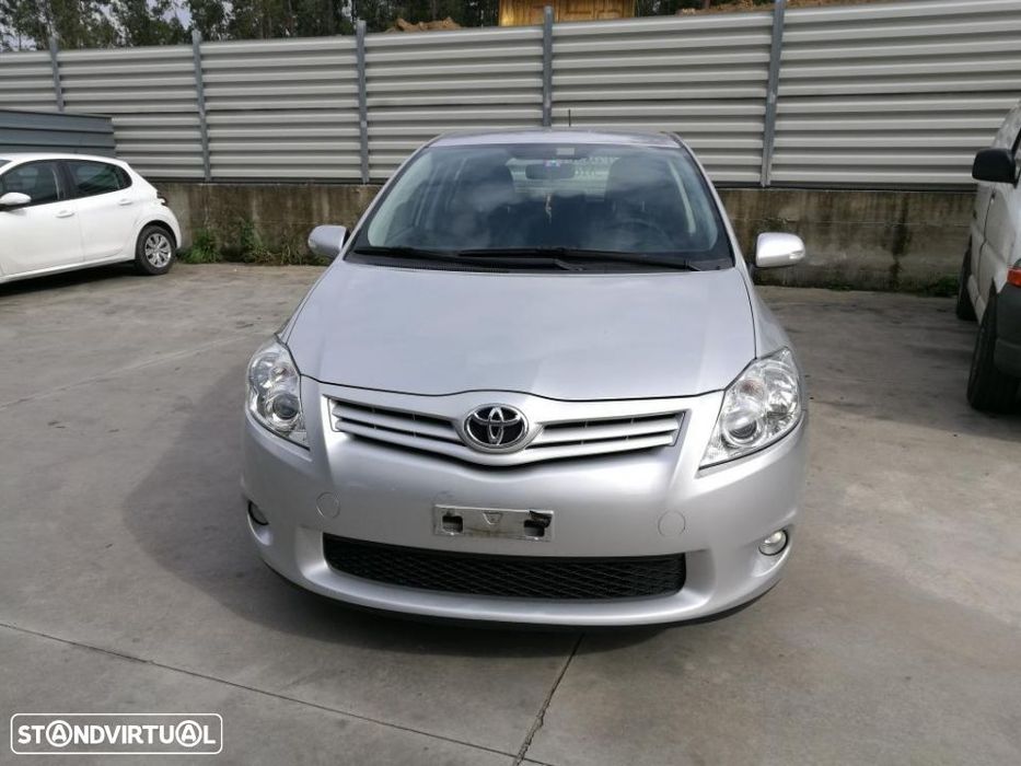 Toyota Auris 1.6 vvti de 2011 +para peças