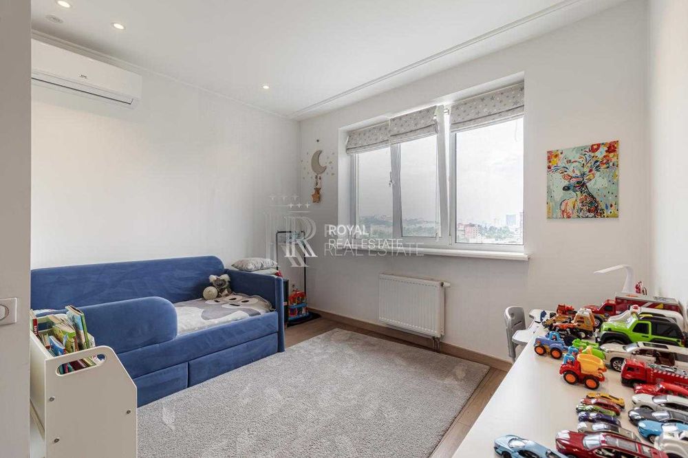 Продаж 3-х квартири ЖК Либідь Малевича, Центр