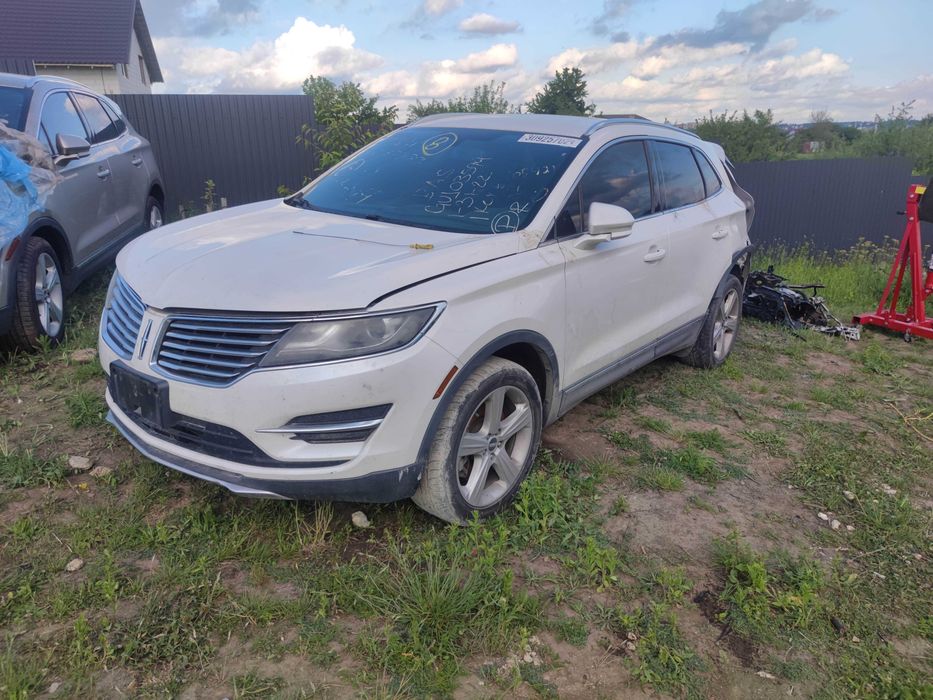 Бампер взборі Lincoln mkc запчастини розборка
