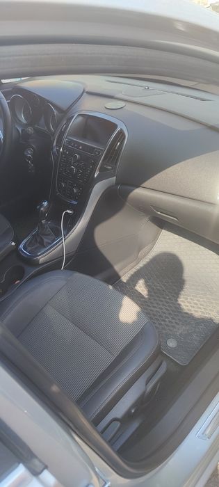 Продам Опель Астра  j sports turer рестайл