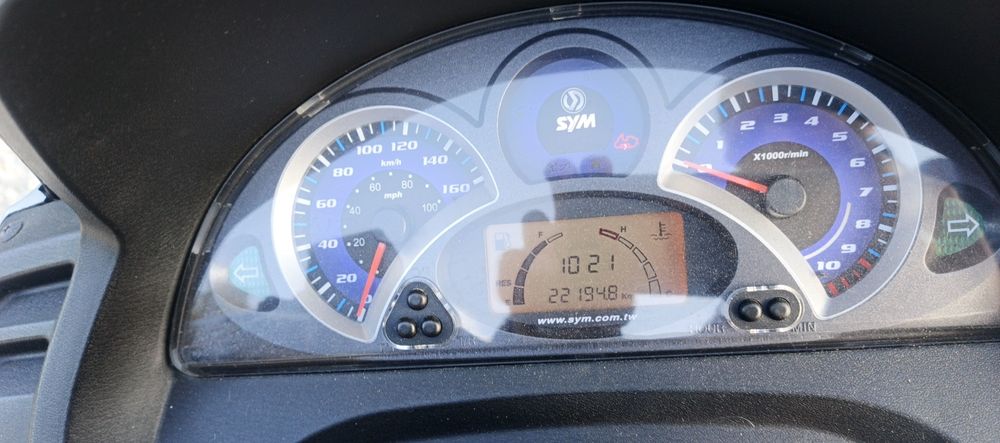 Sprzedam skuter sym evo125. 2012 roku