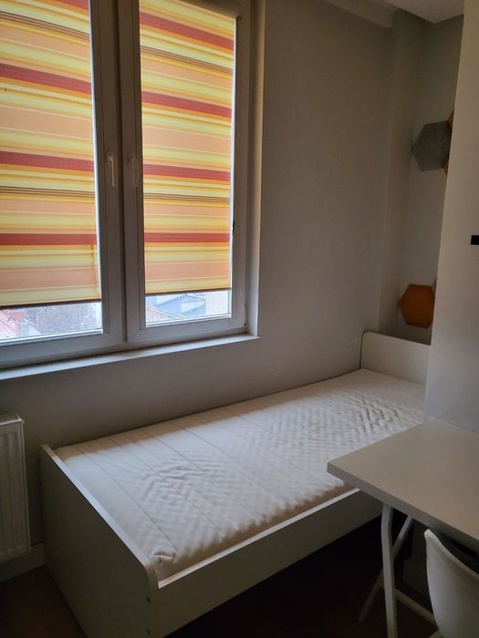 Pokój dla studenta/ki w ścisłym centrum Katowic, ul. Adamskiego 5/30.