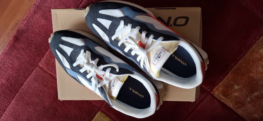Buty sportowe O'Neill, rozmiar 42. Jak nowe. Super wyglad.