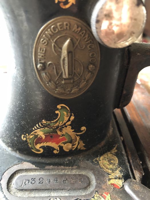 Швейна машинка-SINGER