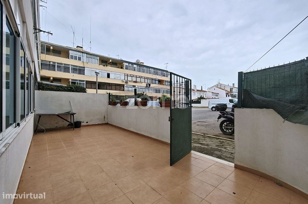 Apartamento T4 renovado, em Braciais, Patacão, Faro
