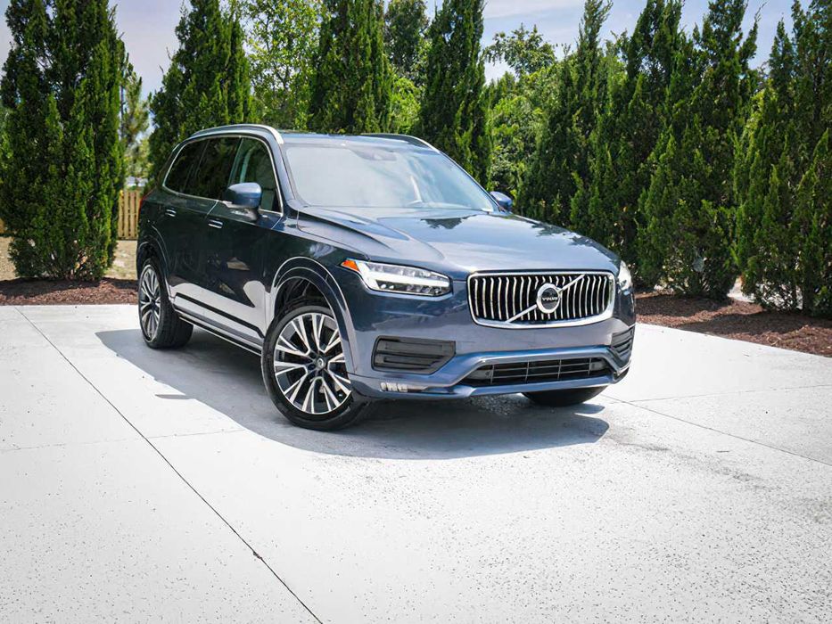 Volvo XC90 T5 Momentum      2022