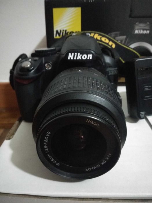 Nikon D3100 + objectiva AF-S DX 18-55mm f/3.5-5.6GII