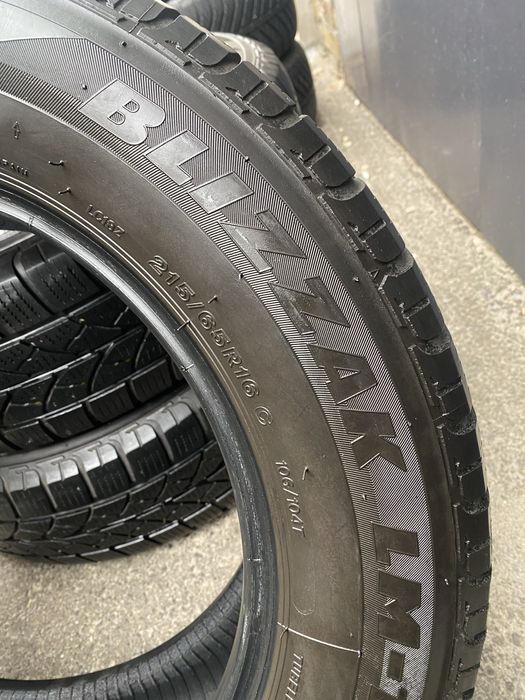 215/65 R16C Bridgestone Blizzak LM  пара  зимних шин.