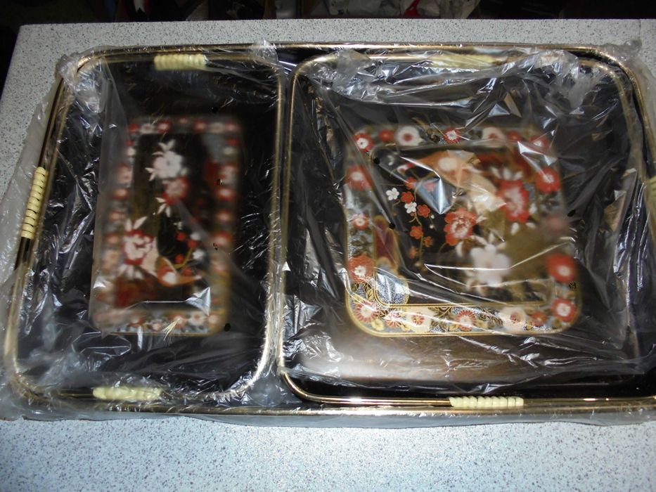 Conjunto de 3 tabuleiros decorativas com motivos orientais