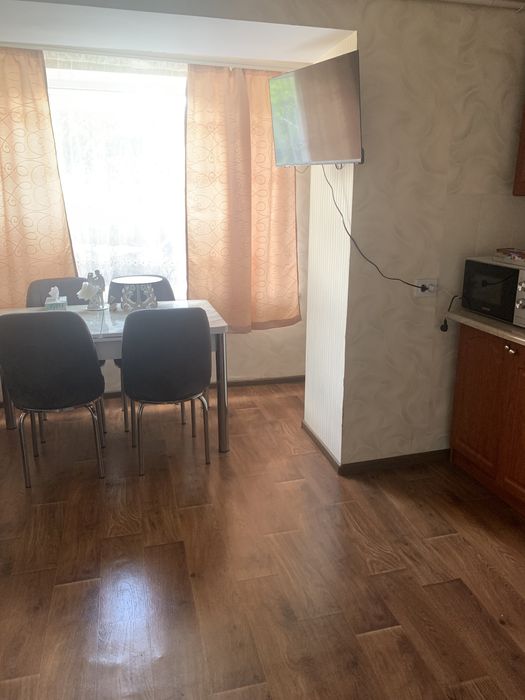 Продам частину 2х поверхового будинку