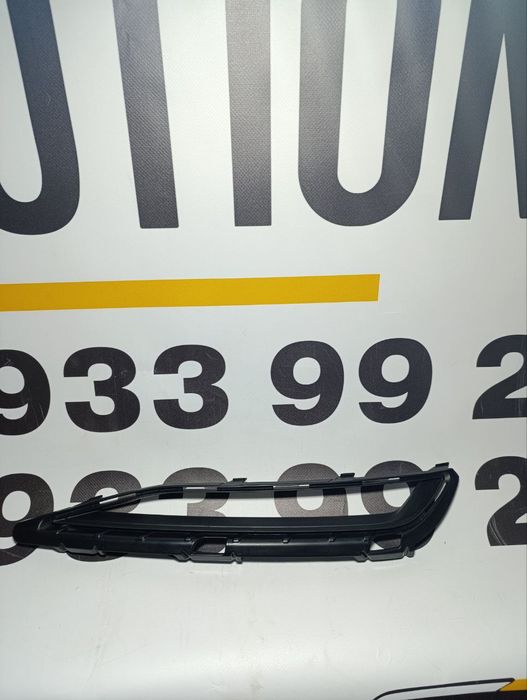 Кришка повітроводу правого внутрішнього (S Line) AUDI Q7 2016-19