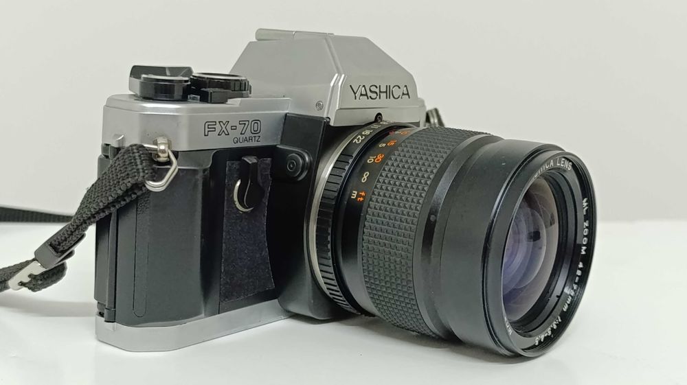 Yashica FX-70 Quartz analógica