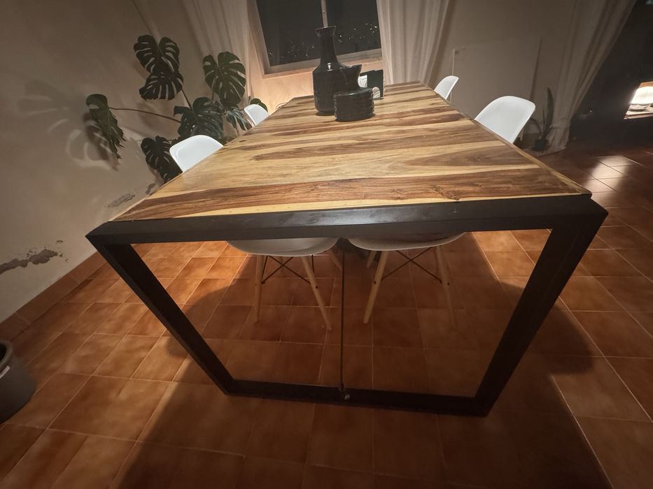 Mesa de jantar madeira acacia e ferro