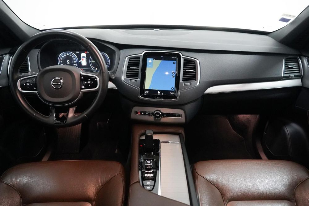 Volvo XC 90 2.0 T8 PHEV Momentum Plus AWD