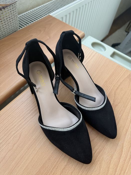 Туфлі Взуття Підбори