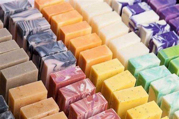 Mydło z pieniędzmi w środku 100gr -  3 szt