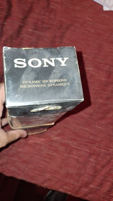 Microfone Dynamic Sound F-V320 Sony ainda na caixa