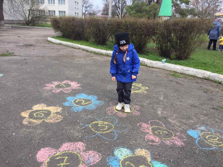 Куртка весна 6-7 років