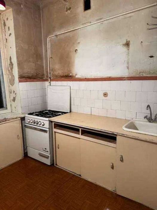 Сталінка 2к під ремонт Депутатська 17/6 метро Житомирська, Святошин