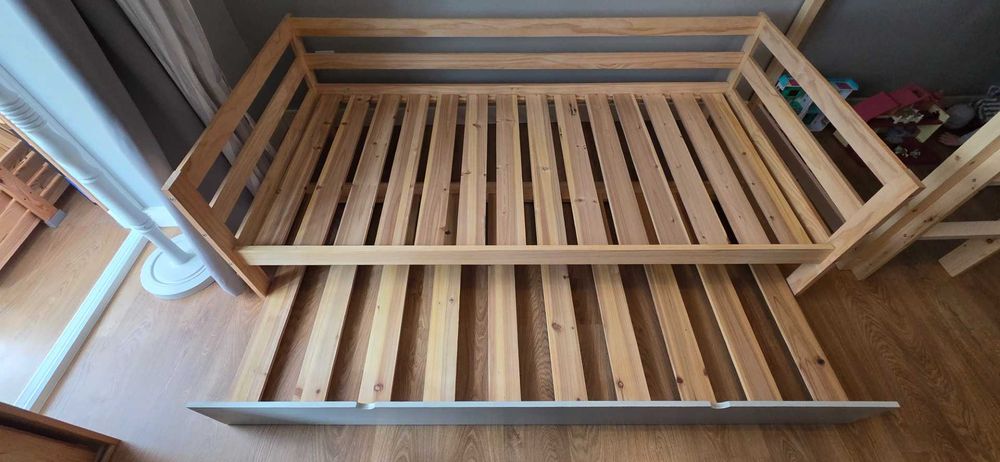 Cama de Criança em Madeira Maciça + Cama Extra Deslizante + 1 colchão – Excelente Estado
